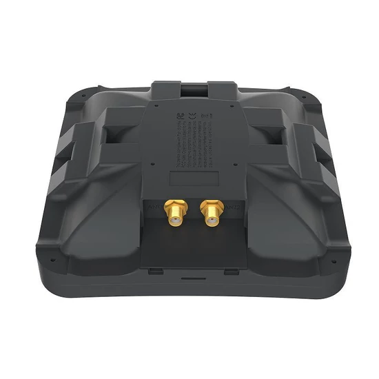 MIKROTIK MTAO-LTE-5D-SQ mANT LTE 5o 5dBi LTE antenna with two SMA connectors